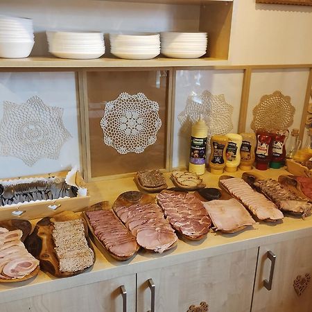 "U Skowronkow" Bed & Breakfast Bukowina Tatrzanska Luaran gambar